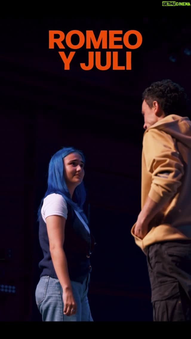 Érika Villalobos - 293 Likes - ✨💔 “No fue solo una lectura.” 💔✨

El público lo sintió:
Romeo y Juli en el Teatro Británico fue intenso, cercano y profundamente vivo. 🎭🔥
Esto recién comienza…

🎟️ Entradas en preventa ya en @joinnus 
Sé parte desde el inicio. 💥