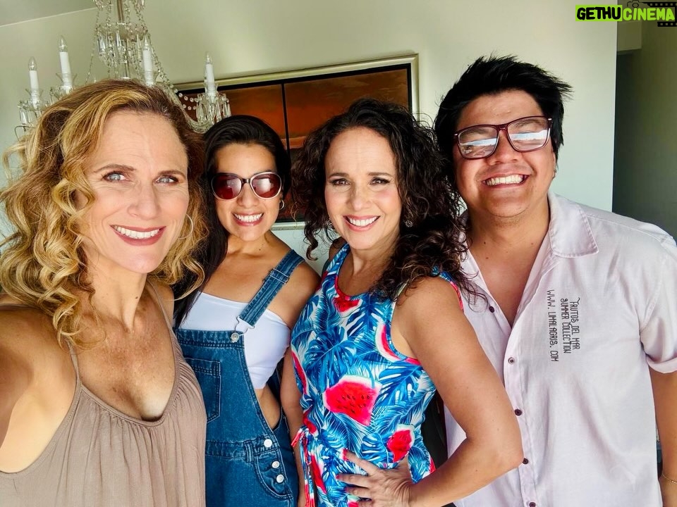 Érika Villalobos - 202 Likes - Cuando las #Imperfectas se juntan todo puede pasar… Estamos de vuelta!!! #2026 #volvemos #weareback