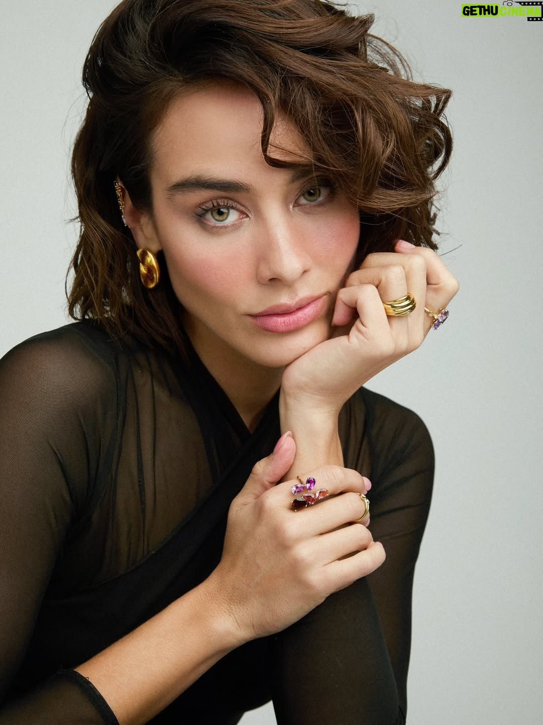 Esmeralda Pimentel - 20.7K Likes - Discover TOUS Atelier with our Mexican ambassador, Esmeralda Pimentel: where every gem holds a story and every creation celebrates the beauty of detail ✨ 

Crafted in 18kt gold, natural gemstones, and diamonds, each piece is designed to accompany you through life’s everyday moments.