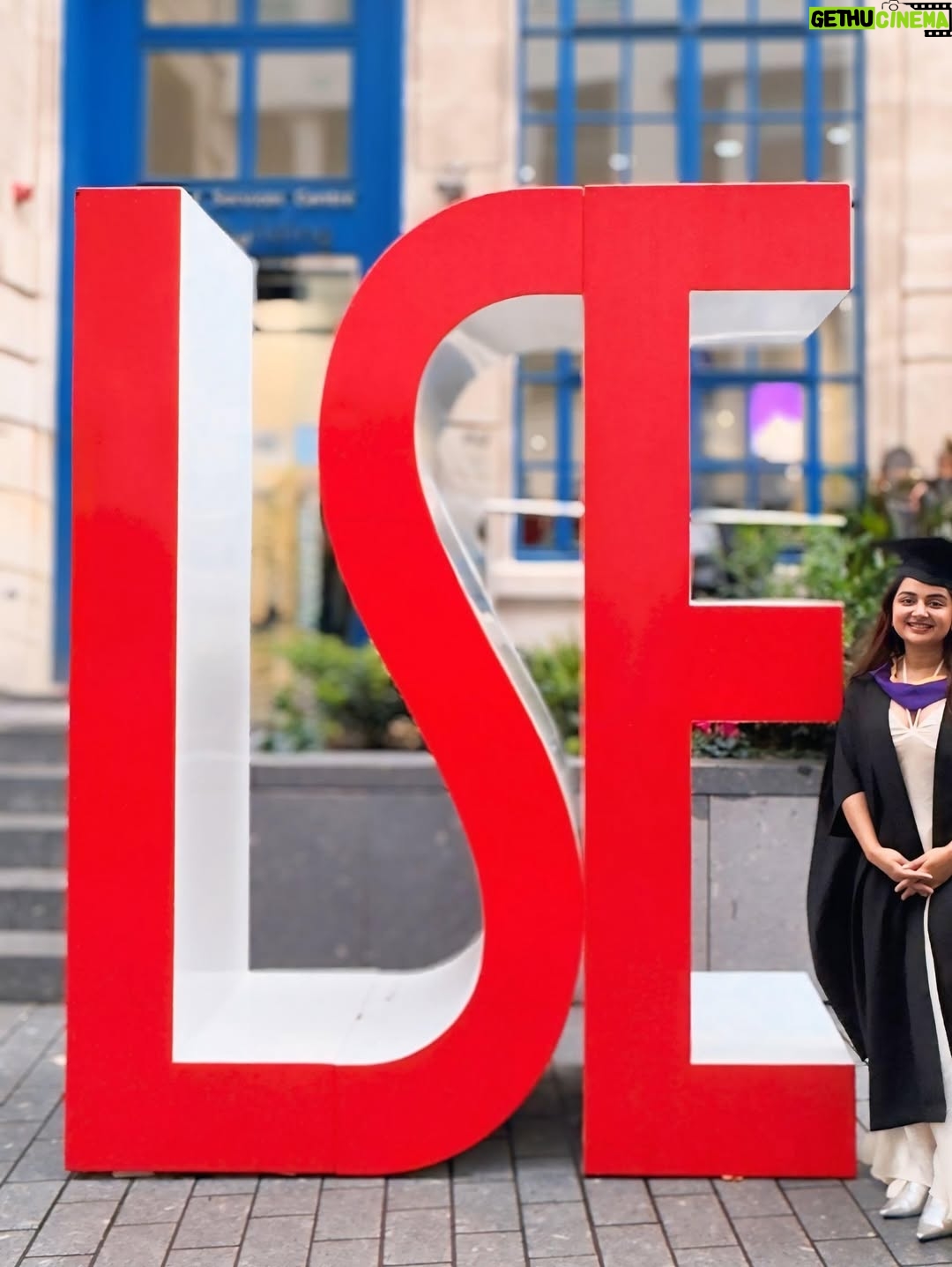 Esther Anil - 226.7K Likes - A couple of years back, I was on a train when my dad called me to say he had met someone whose daughter was going to the London School of Economics. He said it would be great if I could connect with her, maybe someday I could look at applying there too.

I told him, honestly, are you kidding me? That was way too big a fish for us to catch. I didn’t even dream of going there back then. I didn’t say it out loud, but in my head I thought lol, my dad is a fool with such unrealistic dreams.

Cut to today, here I am, his daughter, standing in front of the London School of Economics, graduated in International Development.

There is so much magic in life.

To my parents, whom I didn’t even tell I got into LSE at first, because I knew they wouldn’t be able to afford it. Both my brothers were already on student loans. I didn’t have that kind of money either. No matter what grants or help you get, it still felt like an expensive decision.

All they said was, We know how much you want this. Money will come. You are going.

My parents have flaws, and I do call them out from time to time. But what I can never ignore is how deeply they show up for their children. They will go to any extent for us. Sometimes it’s scary. But as children, as human beings, that’s what you want, parents who stand by you even if hell breaks loose.

Thank you, Appa and Amma.
Thank you for teaching me to dream, and to chase those dreams.
Thank you for loving me the way you do.

Last week, in a media interview, I said,
“I got into the world’s best university only to feel like the biggest failure.”

Getting in was not the hardest part after-all. Competing with some of the best minds in the world, and with yourself, your imposter syndrome, was.

I’m glad I made it. Certainly not alone.

LSE challenged me in ways I never imagined. Understanding the causes of things, as they call it, has become a way of life, learning to look at everything from multiple dimensions. It made me turn deeper into something I’ve been passionate about for years, women and power.

[Continued in the comments below]