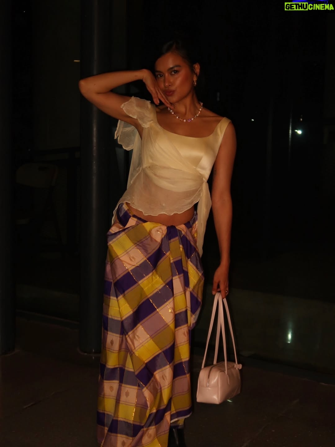 Eva Celia - 5.8K Likes - Who am I without a pop of color?