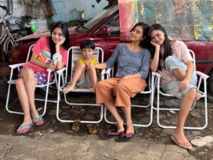 Eva Celia Instagram - @andaiibu now on Netflix! @netflixid 🧸