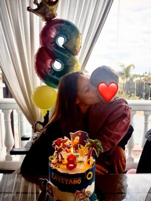 Eva González Instagram - Hoy tocó celebrarte en familia.
Eres la luz de mi vida, la sonrisa más bonita, el niño más divertido y mi pequeño bichito. Mi mundo es más bonito desde que llegaste a el. Te amo mi amor. Felices 8 años, feliz vida. ❤️