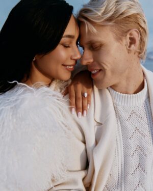 Eva Marisol Gutowski Instagram - Norwegian photographer and actor @olav proposed to @mylifeaseva in the stark, spellbinding landscape of Lofoten. At the link in bio, the couple reveal the story behind the proposal, the ring and their engagement shoot, exclusively with @voguescandinavia.

Photos by Hakon Jorgensen @hakonjorgensen
Words by @claremcy