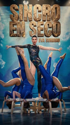 Eva Soriano Instagram - @evasoriano_ se pone cabeza abajo en una sincronizada “en seco”. A pesar del agobio por la inestabilidad y el riesgo, clava el número y supera el primer desafío de la noche. #ElDesafío10