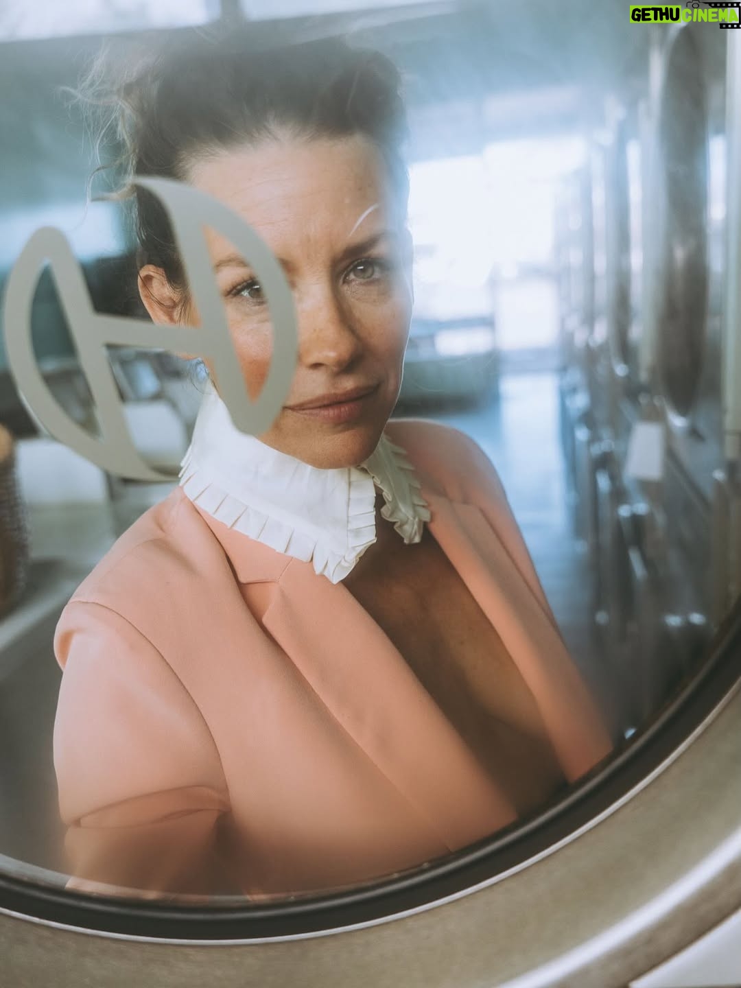 Evangeline Lilly - 61.5K Likes - Took a leap into the very intimate in my most recent substack post. This one is free and accessible to all. LINK IN BIO. 

Raw photos (not retouched) by @nickonken @photographedbyonken 📸

#eros #sexualagency #malegaze #femalegaze #mirrormirror