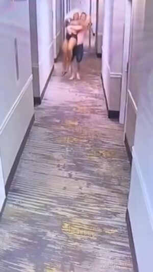 Eve Torres Instagram - This actually happened, but thankfully he eventually put her down and other people showed up to help. If you ever end up in the same situation, try this…

Comment “CTC” and I’ll DM you a link to the Certified Gracie Training Centers near you.