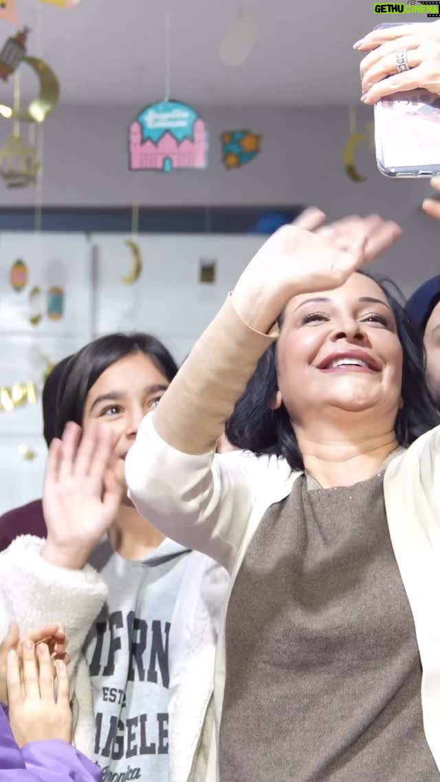 Evrim Akın - 5.5K Likes - Bayram Özel! 🎉, Meleklerin Abisi Derneği’nde 100 Kişilik Yemek Yaptık! Meleklerimizle çok değerli @bengamzekarta ve @gulonatduman ile konuşturduk videonun tamamı YouTube kanalımda yayında. 🎈@meleklerin_abisi x @meleklerinabisidernek