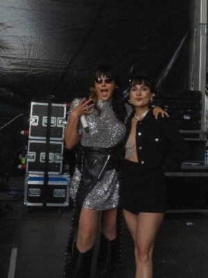 Ewa Farna Instagram - 🔥🔥🔥 Ewa Farna na Fat Lady. 😭🤟🏼
Vlastne to proste dava smysl😂😅 (#bokyjakoskrin) dekuju za top zazitek @rockforpeople 🫂