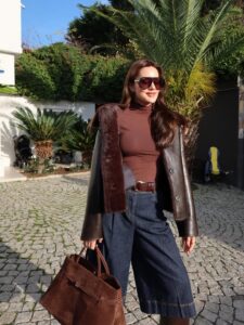 Actress Fahriye Evcen HD Photos and Wallpapers December 2025