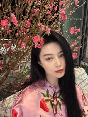 Fan Bingbing Instagram - 除夕夜快乐！