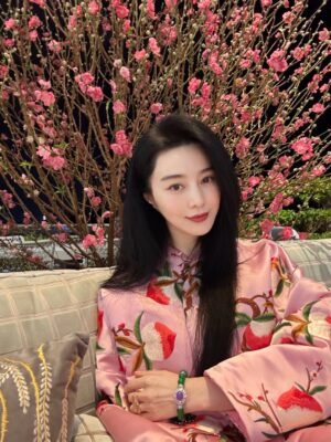 Fan Bingbing Instagram - 除夕夜快乐！
