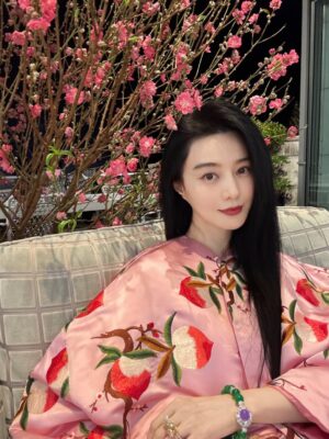 Fan Bingbing Instagram - 除夕夜快乐！