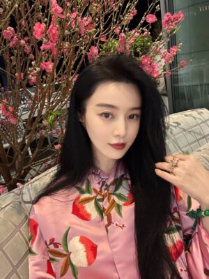 Fan Bingbing Instagram - 除夕夜快乐！