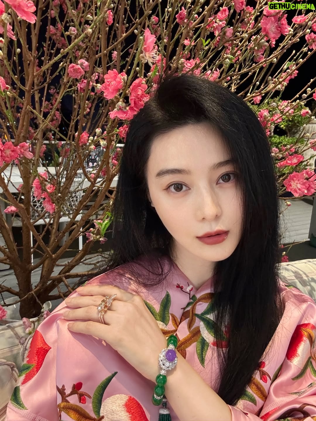 Fan Bingbing - 128.2K Likes - 除夕夜快乐！