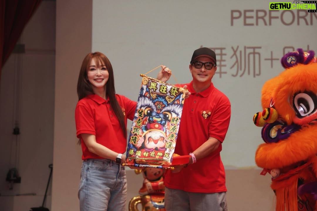 Fann Wong - 9.3K Likes - What a beautiful day of giving. ❤️ My gratitude is immense, but it must start in one special place.

To my FFC family: For nine amazing years, your love and devotion have been the very reason I can do this work. You are my rock.

To CGP: Thank you for three fantastic years of partnership and support.

This event, and every smile we created, exists because of you. My heartfelt thanks also to:
• CaterWow for the delicious feast.
• Kebun Baru CC and Mr. Henry Kwek for the wonderful venue and kind support.
• Sigma Quartet & all performers.
• My mom, my family & extended family – sorry I missed some hellos! 😣
• My husband, for your constant support. 
• My son, for your pure-hearted participation since age 6.

You all warmed countless hearts through your kindness.

@thesquarebox__ Thank you for the beautiful moments ♥️
@aiainbaby 
@fannaticfannclub 
@cgppersonnel 
@caterwow.sg 
@ourkebunbaru 
@henrykweksg 
@fannchewhc 
@thesigmaquartet 
@wenqingfann 
@