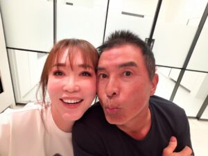Fann Wong Instagram - A husband who knows his way around a wok. 👨‍🍳 Add some great wines from our favorite people, and you’ve got the perfect local feast♥️♥️♥️

@aiainbaby