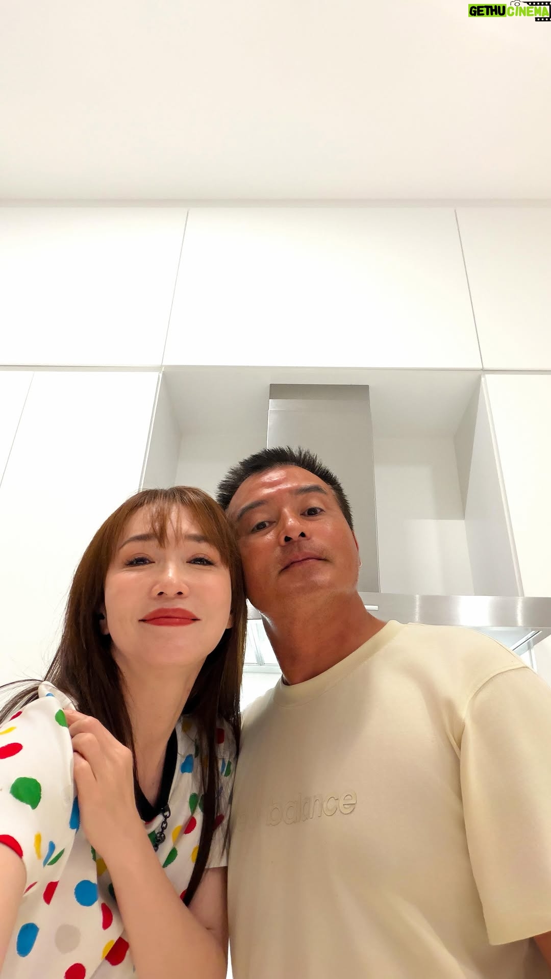 Fann Wong - 5.3K Likes - CNY in a nutshell: Ate until we couldn’t move, caught up with everyone, and 老公 maxed out his cooking quota in 7 days 🍊🥟 好厉害👍🏻 💪🏻

@aiainbaby