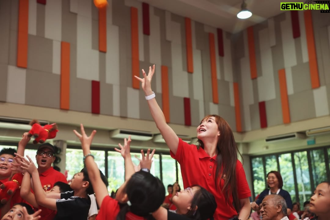 Fann Wong - 9.3K Likes - What a beautiful day of giving. ❤️ My gratitude is immense, but it must start in one special place.

To my FFC family: For nine amazing years, your love and devotion have been the very reason I can do this work. You are my rock.

To CGP: Thank you for three fantastic years of partnership and support.

This event, and every smile we created, exists because of you. My heartfelt thanks also to:
• CaterWow for the delicious feast.
• Kebun Baru CC and Mr. Henry Kwek for the wonderful venue and kind support.
• Sigma Quartet & all performers.
• My mom, my family & extended family – sorry I missed some hellos! 😣
• My husband, for your constant support. 
• My son, for your pure-hearted participation since age 6.

You all warmed countless hearts through your kindness.

@thesquarebox__ Thank you for the beautiful moments ♥️
@aiainbaby 
@fannaticfannclub 
@cgppersonnel 
@caterwow.sg 
@ourkebunbaru 
@henrykweksg 
@fannchewhc 
@thesigmaquartet 
@wenqingfann 
@