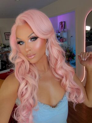 Farrah Moan Instagram - she’s 32 !🎂🎉✨ Couldn’t be happier with where my life is right now:) i had such a great time celebrating my bday on stream 💕 so thankful to have such amazing people in my life, & such an incredible community around me 💝 3 1/2 years sober and the healthiest & happiest i’ve ever been in my adult life 🫶🏻 happy birthday to me ♍️🌟✨