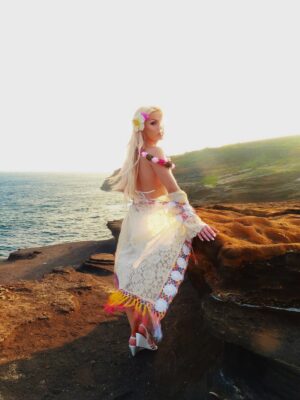 Farrah Moan Instagram - 🌸🌺until next time honolulu 🌺🌸
thank u so much to @velvethawaii for bringing me to the beautiful island of hawaii 💕 I had such a lovely time and managed to have time for a lil shoot around the island. &thank u @brahhhdahhhh.kelii for showing me around and snapping these pics ! ☀️🌴🐠🏖️
