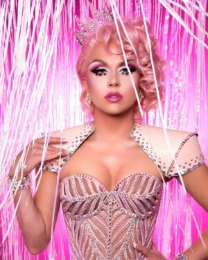 Farrah Moan Instagram - 2016; we had anastasia beverly hills Dip Brow, facetune and a dream 💖 how has it been 10 years? 2016 was the year i moved to vegas, sent my audition tape to Rupauls drag race, filmed it, and the rest has been history 💕 what a ride ! lil 22 yr old me kinda ate tho 💅🏻
