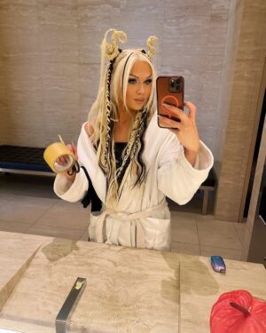 Farrah Moan Instagram - well it’s over ❤️ 2025 was .. a year 😀 going thru these photos tho, it reminded me i have so much to be grateful for. thank u to everyone who has followed along with my lil journey thus far 😇 between the countless streams together, twitchcon, getting to see a whale for the first time and countless dolphins, achieving 3 years of sobriety, being in the best health i’ve ever been in my life.. this year has definitely been one for the books. there was sooo many more photos it was hard to narrow it down but✨💖✨💖 looking forward to what 2026 has in store ! i hope u all had a happy new year 🎉
