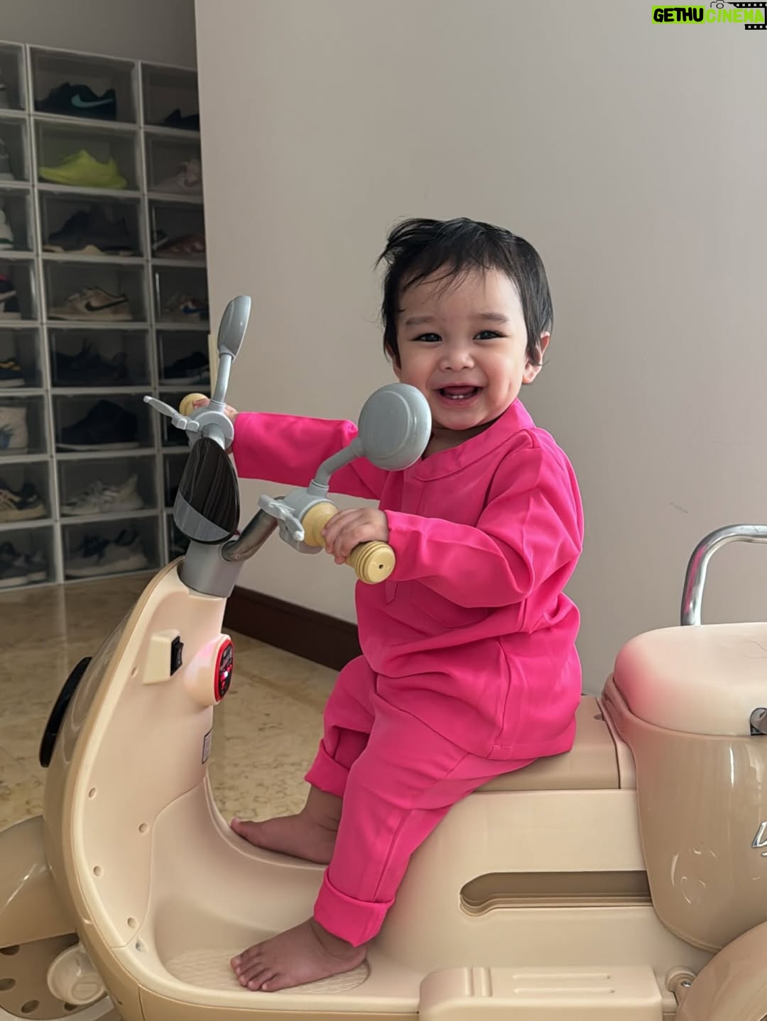 Fatin Afeefa - 51.8K Likes - and just like that, youre 2 ♡