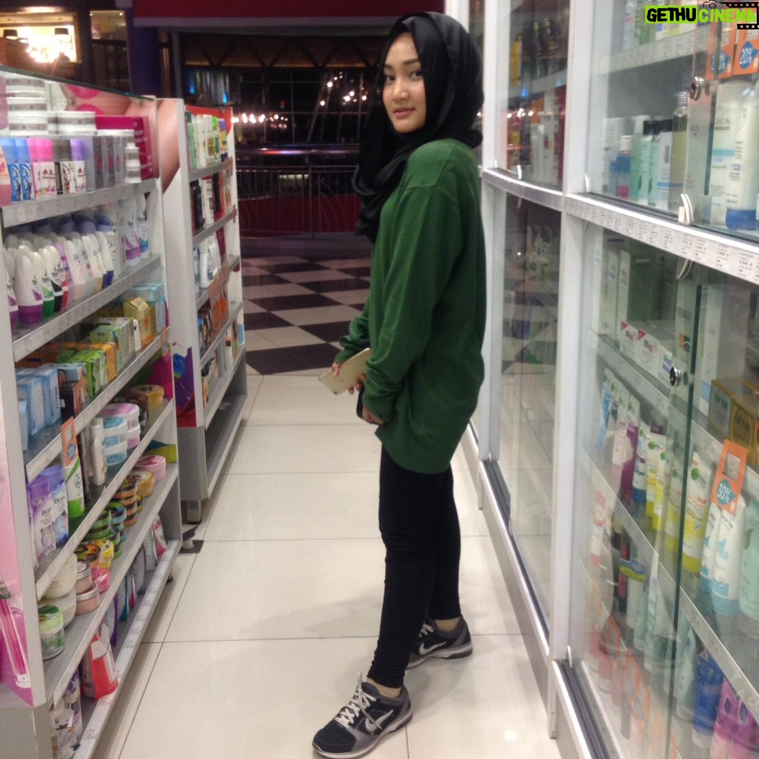 Fatin Shidqia - 32K Likes - emang 2016 itu 10 tahun lalu? aku kira 8x8 6x4