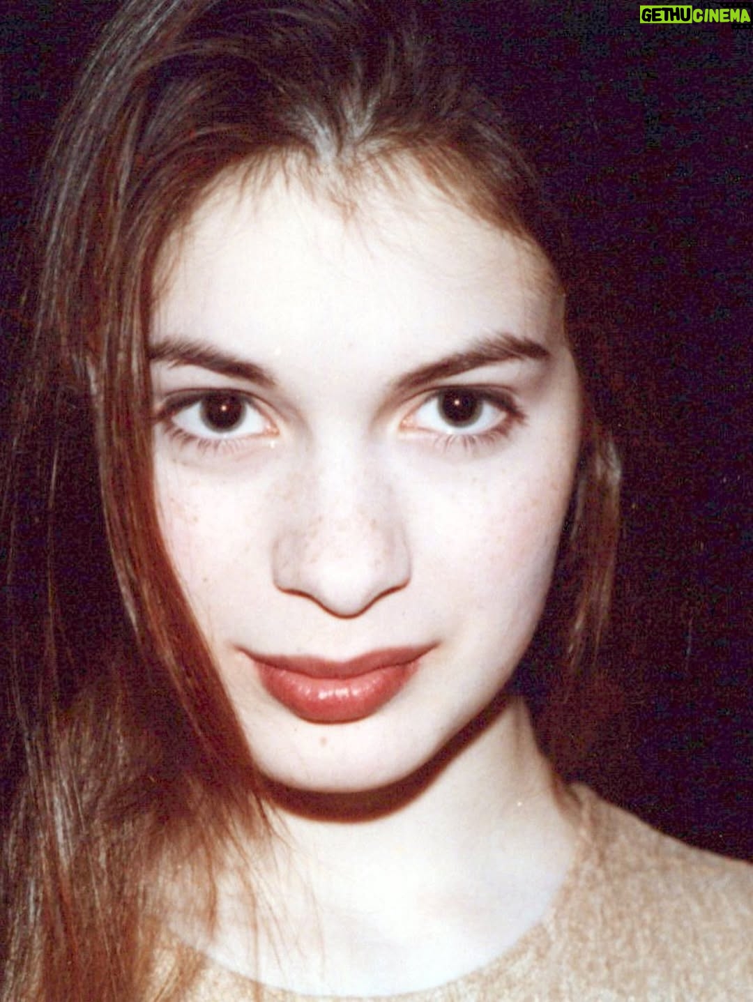 Felicia Day - 34.2K Likes - Photos I sent into a modeling contest at age 14. They did not call me. #throwbackthursday a
Also what is this outfit!!??????