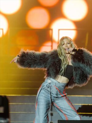Fergie Instagram - We Got FERGIE OUT THE FUCKIN HOUSE!
ATLANTA WENT CRAZY! Love to my Sis 🙏🏾 @fergie #dtp25