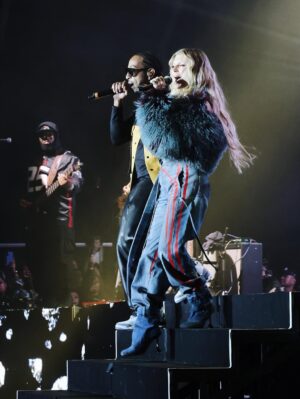 Fergie Instagram - We Got FERGIE OUT THE FUCKIN HOUSE!
ATLANTA WENT CRAZY! Love to my Sis 🙏🏾 @fergie #dtp25