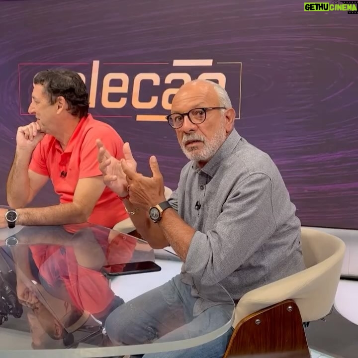 Fernanda Colombo - 6.9K Likes - Quando eu era pequena olhava pra TV e uma coisa me intrigava: “Como pode caber tanta gente ali dentro? Existem pessoinhas muuuito pequenas kkk” Quanta magia! E não é que eu também me tornei uma dessas pessoinhas 😱🤩 Parabéns @tvglobo pelos 60 anos.