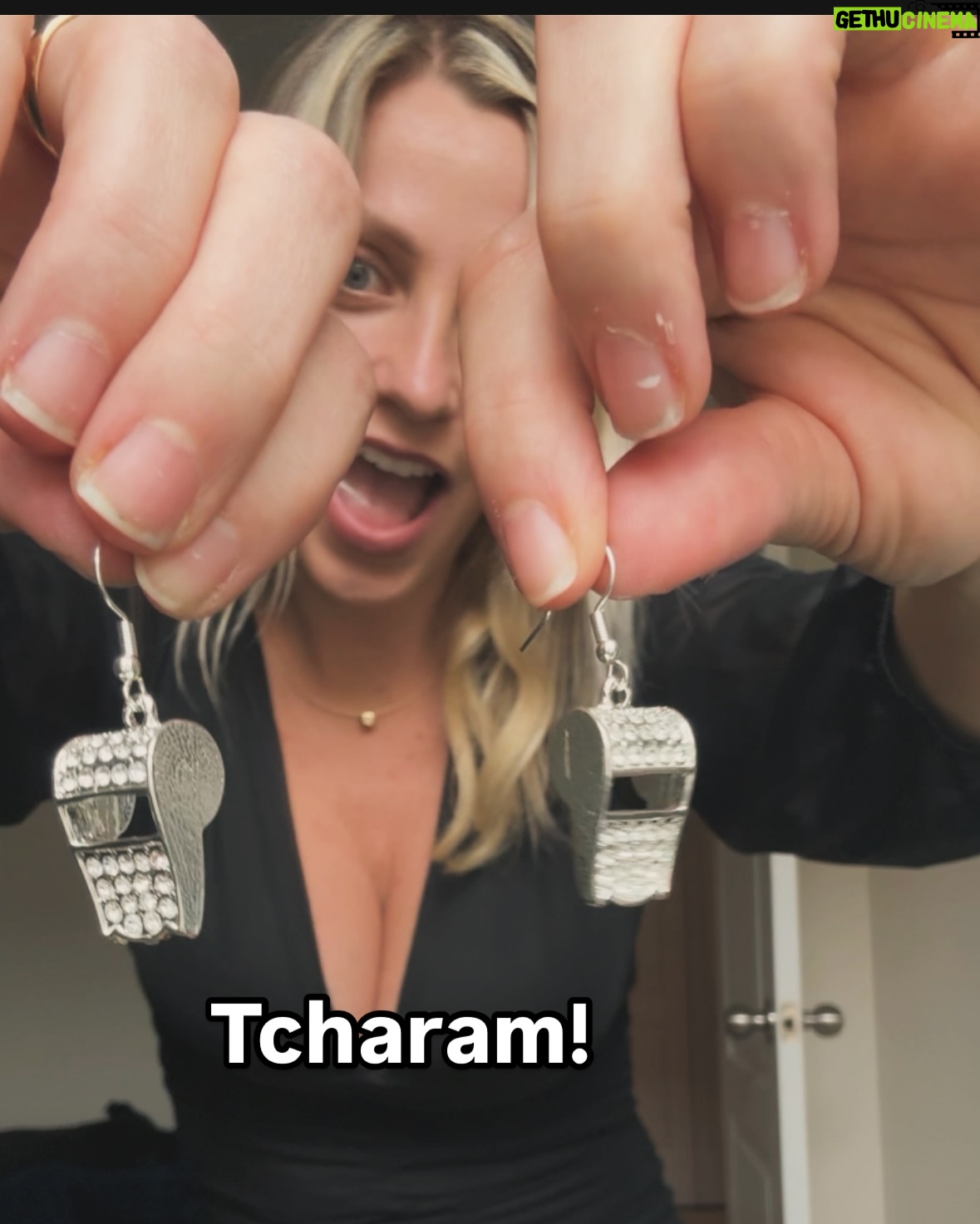 Fernanda Colombo - 7.9K Likes - Vocês sabem que eu amo isso né! Um dia mostro minha coleção pra vcs 😜
Gostaram?