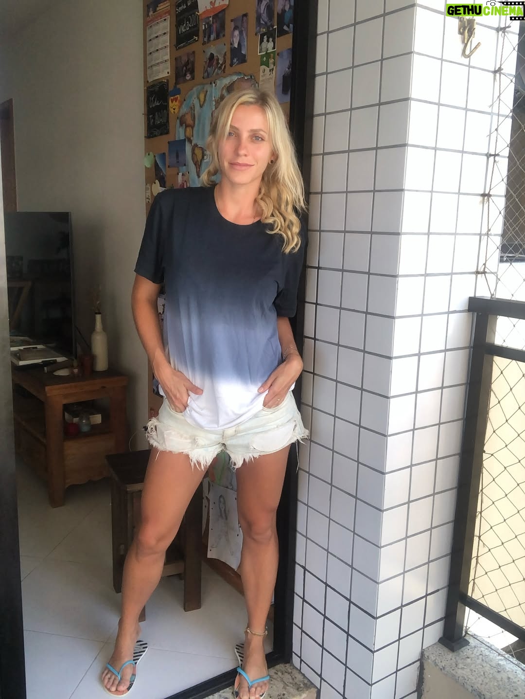 Fernanda Colombo - 21K Likes - Qual a sua preferida? 1, 2, 3, 4 ou 5? #tbt
