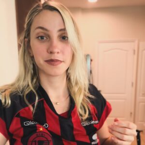 Fernanda Colombo Instagram - Qual camisa você mais gostou?⚽️ 1, 2 ou 3?
Eu tenho muuuita camisa de futebol aqui em casa, vou começar a usar uma por dia e compartilhar aqui com vcs 😜