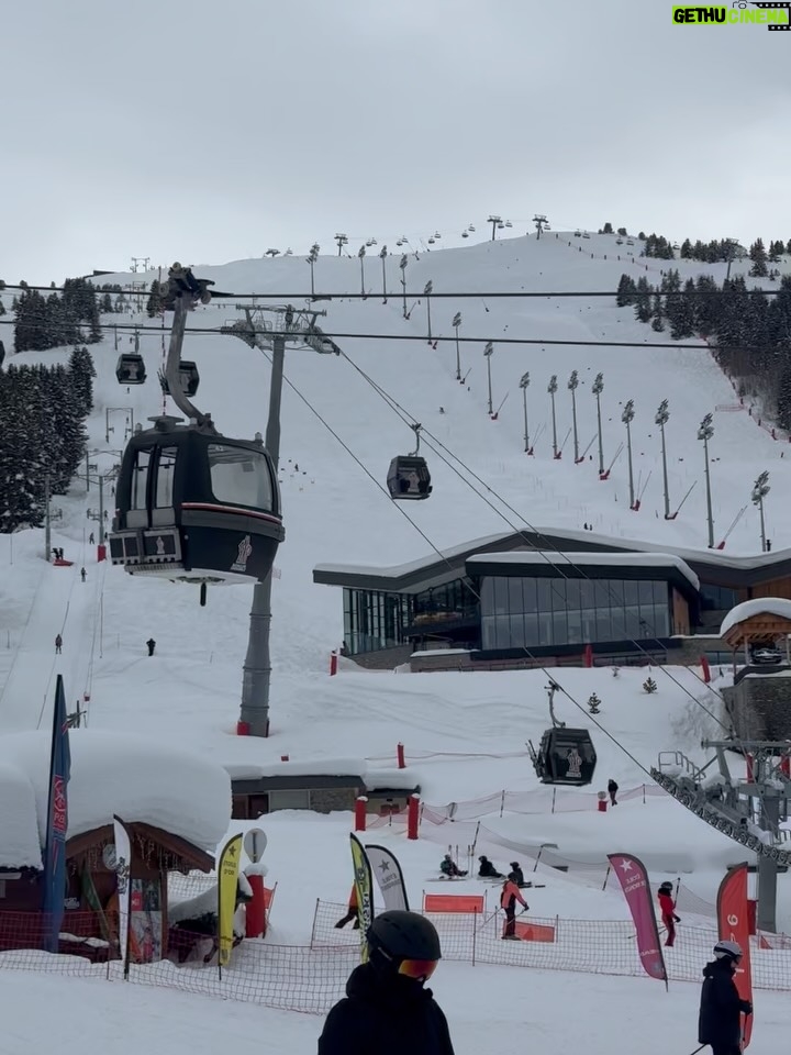 Feyza Civelek - 3 Likes - Güzel bir tatil güzel fotoğraflarla ölümsüzleşti hoşçakal Courchevel bir dahaki sefere kadar ⛷️ 🥳🥰 🇫🇷 💙
#fransa #courchevel
