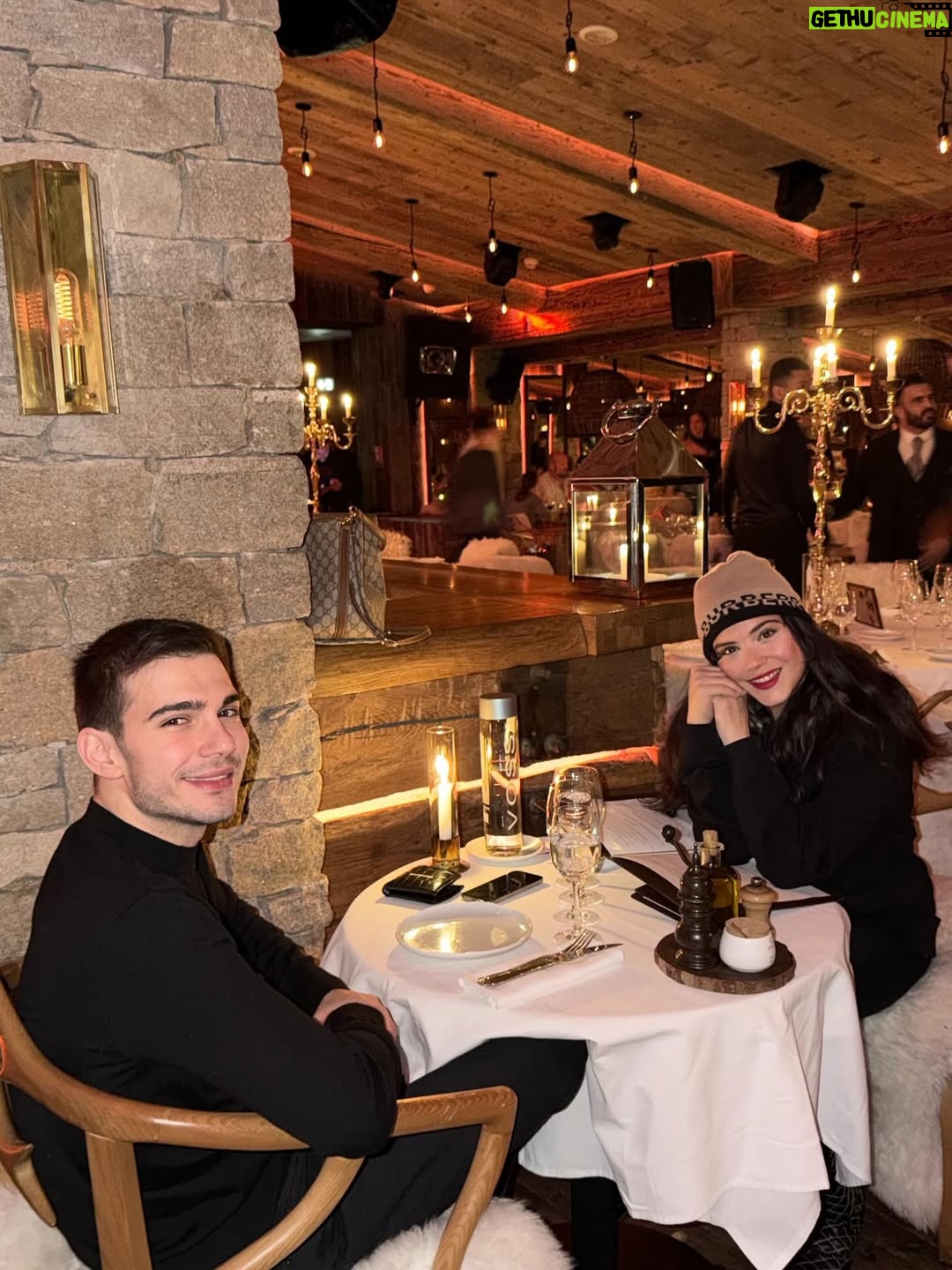 Feyza Civelek - 3 Likes - Güzel bir tatil güzel fotoğraflarla ölümsüzleşti hoşçakal Courchevel bir dahaki sefere kadar ⛷️ 🥳🥰 🇫🇷 💙
#fransa #courchevel