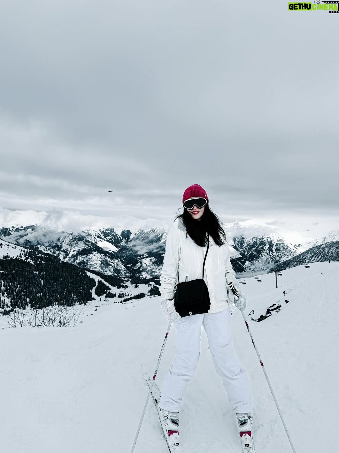 Feyza Civelek - 3 Likes - Güzel bir tatil güzel fotoğraflarla ölümsüzleşti hoşçakal Courchevel bir dahaki sefere kadar ⛷️ 🥳🥰 🇫🇷 💙
#fransa #courchevel