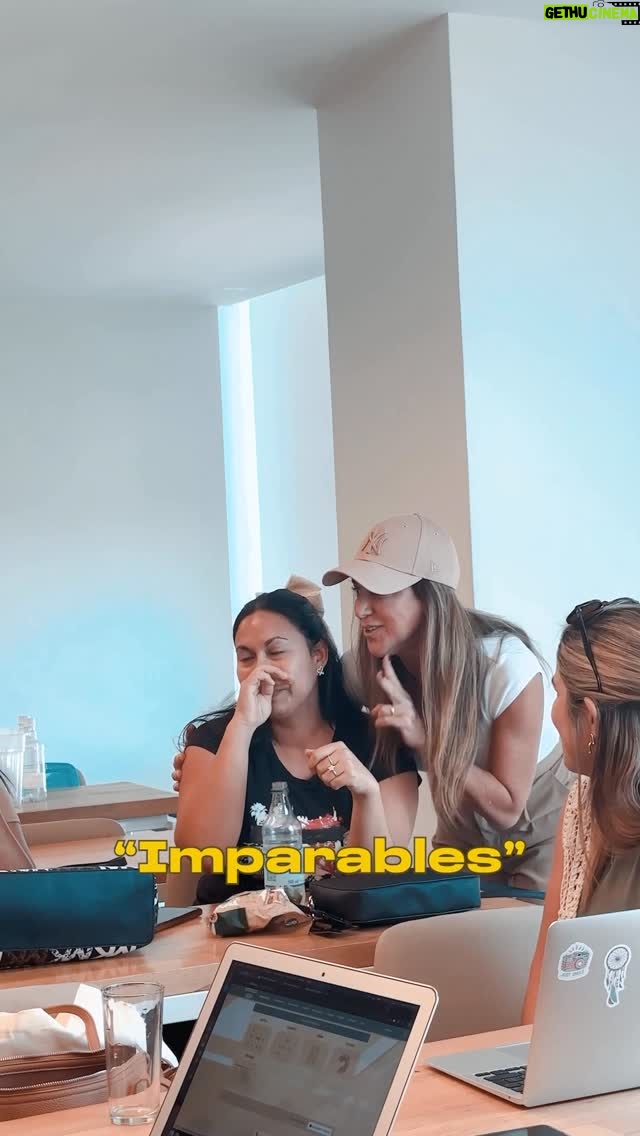 Flaviana Seeling - 62 Likes - 10.000 mil dólares mensuales!!!!!!!! Ese es el nuevo logro de esta tremenda mujer que llegó a demostrar que todo se puede cuando tomas la decisión de ir por tus metas, que no importa cuántas veces caigas, lo que importa es con cuenta fuerza te levantas. 

Hoy ella llega a un punto importante, donde no es solo tener un ingreso de 10.000 dólares, es poder demostrarse y demostrarnos que se puede, y que junto a ello puedes lograr ayudar a otras miles de personas 

Nos llenas de Orgullo tanto a mí como a Orlando, verte en este nivel, verte crecer y verte ayudando a todo un equipo. Sabemos que este es solo un paso de una historia increíble. 

Queremos también invitarte a ti, que estás leyendo esto, y que quizás estás dudando, que quiere un 2026 distinto, a que tomes esa importante decisión y permítenos guiarte! Te esperamos ! escribe “ IMPARABLES “