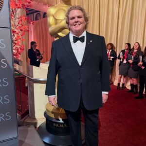 Fortune Feimster Instagram - Had the pleasure of going to the Oscars as part of Zootopia 2. A first for me in the 20 years I’ve been at this. So grateful to be a part of such a beautiful movie that has given me many incredible experiences. 

Suit @giorgioarmani 
Jewelry @leightonjewels 
Stylist @lindamedvenestyling 
Makeup @jamiemakeup
Hair @kathkous