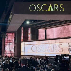 Fortune Feimster Instagram - Had the pleasure of going to the Oscars as part of Zootopia 2. A first for me in the 20 years I’ve been at this. So grateful to be a part of such a beautiful movie that has given me many incredible experiences. 

Suit @giorgioarmani 
Jewelry @leightonjewels 
Stylist @lindamedvenestyling 
Makeup @jamiemakeup
Hair @kathkous