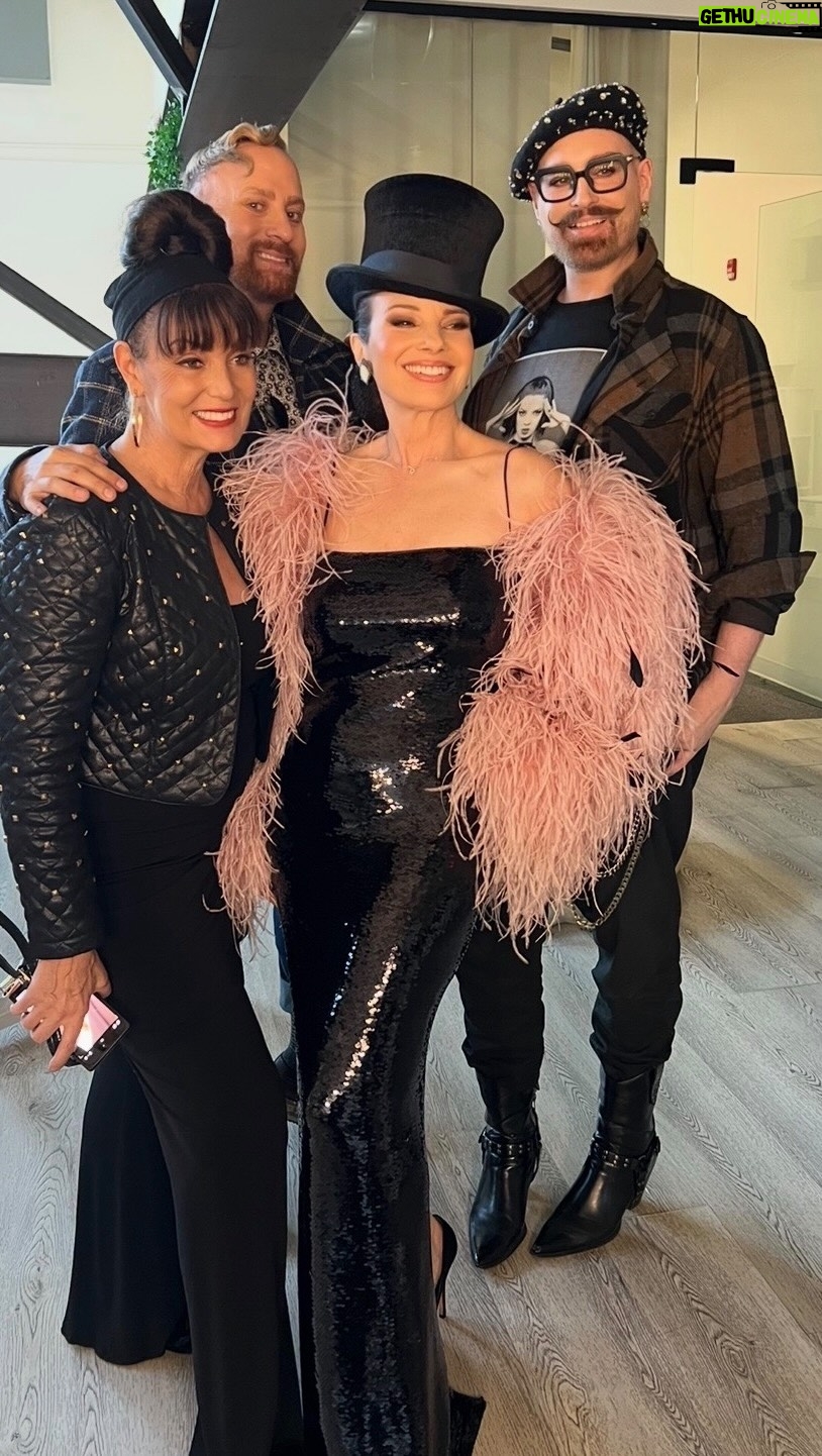 Fran Drescher - 49.5K Likes - 🌟 THE A-TEAM! 🌟

Creating alongside ALL of these talents is an honor and a joy! The best of the best. And in the words of Fran herself in a nod to the iconic Spinal Tap which she was in, the whole look was an ELEVEN out of ten!! The stunning #frandrescher for @numero_netherlands 

⭐️ @officialfrandrescher 
💄 #gregoryarltbeauty @forwardartists
💇🏻‍♀️ @jonlieckfeltbeauty 
👗 @brendacooperstyle