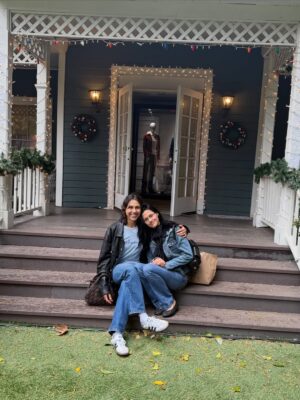 Gabbriette Instagram - Best Christmas ever 🖤
Team Jess