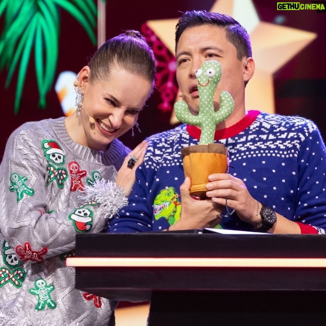 Gabriela Platas - 8.9K Likes - El rock está de fiesta! 🤘🏻 hoy es el cumpleaños de la mejor bailarina de la Familia Disfuncional @gabyplatas 
Deseamos que esa sonrisa y actitud estén siempre presente en nuestras vidas ¡te adoramos! 🥳🎉🎂🎁🎈😘🎊