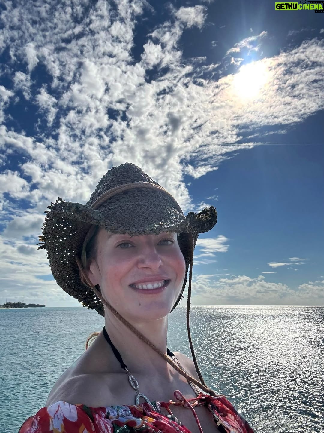 Gabriela Platas - 2.4K Likes - “Qué suerte tenemos”, amé esa frase. ☀️