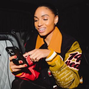 Gabrielle Ryan Instagram - On The Run In London💫🚀