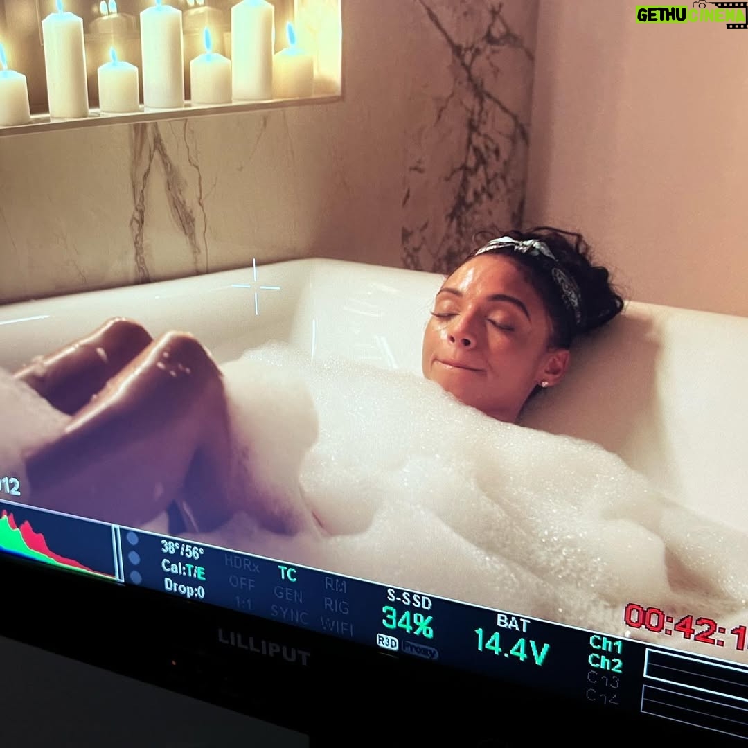 Gabrielle Ryan - 3.7K Likes - 🥰🎄🔪👸🏽🎥 BTS
@amctheatres