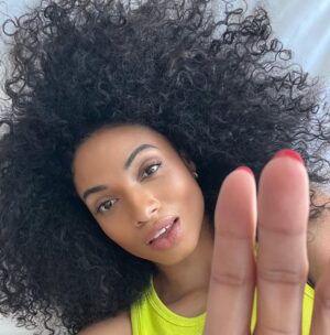 Gabrielle Ryan Instagram - VIEWS💫