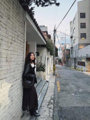 Gao Yuanyuan Instagram - Hihi,Korea👣#GOOTD